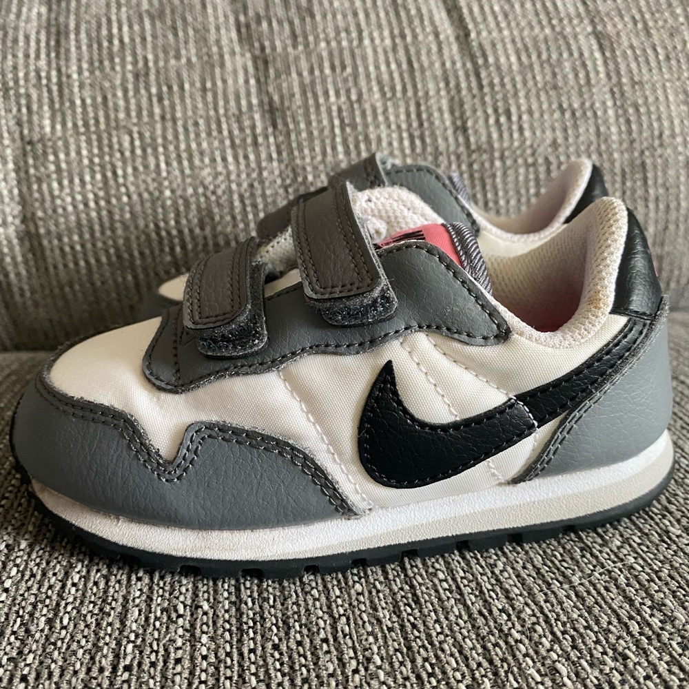 Toddlers Nike shoes